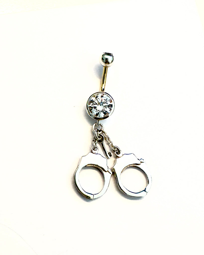 Goldenes Bauchnabelpiercing mit handcuffs Weißgold Zirkonia